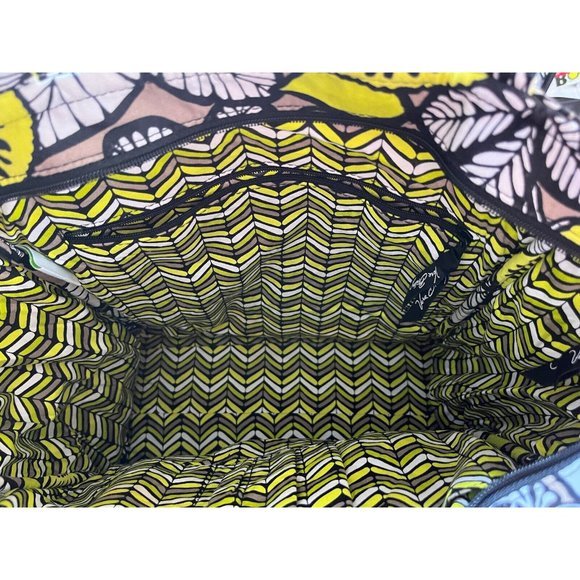 Vera Bradley large zipper tote w/ toggle pocket in Citron pattern Diaper‎ Bag - Picture 7 of 16
